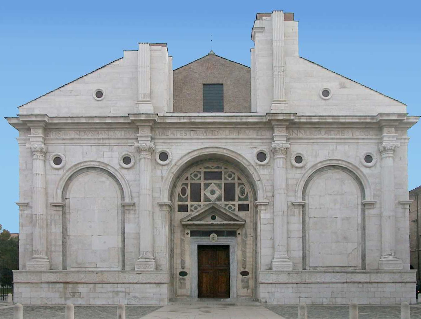 Leon Battista Alberti, Tempio Malatesta, facciata, 1447